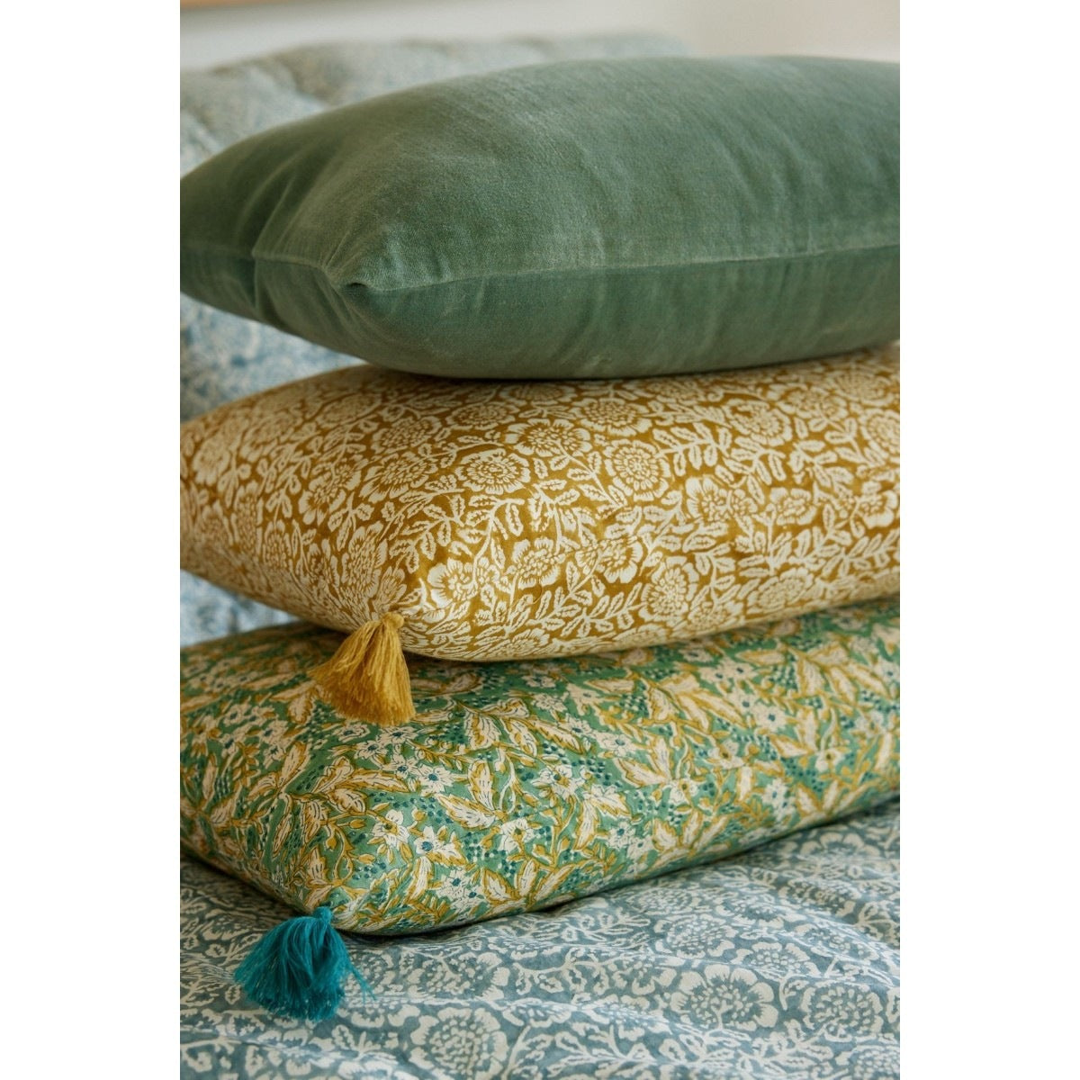 Bonheur du Jour, Housse de coussin 50x35 - kamala absynthe