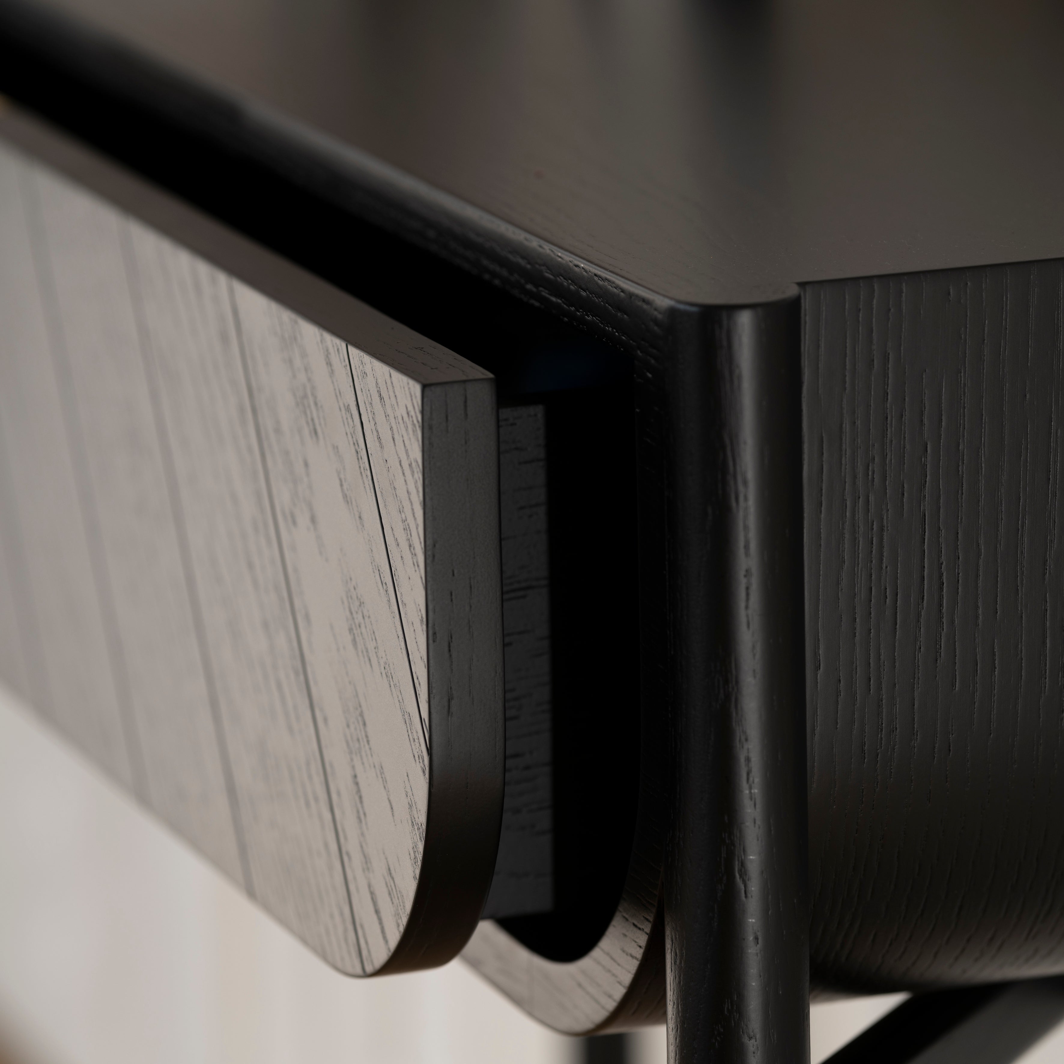 Hartô, Console Marius - Chêne teinté noir