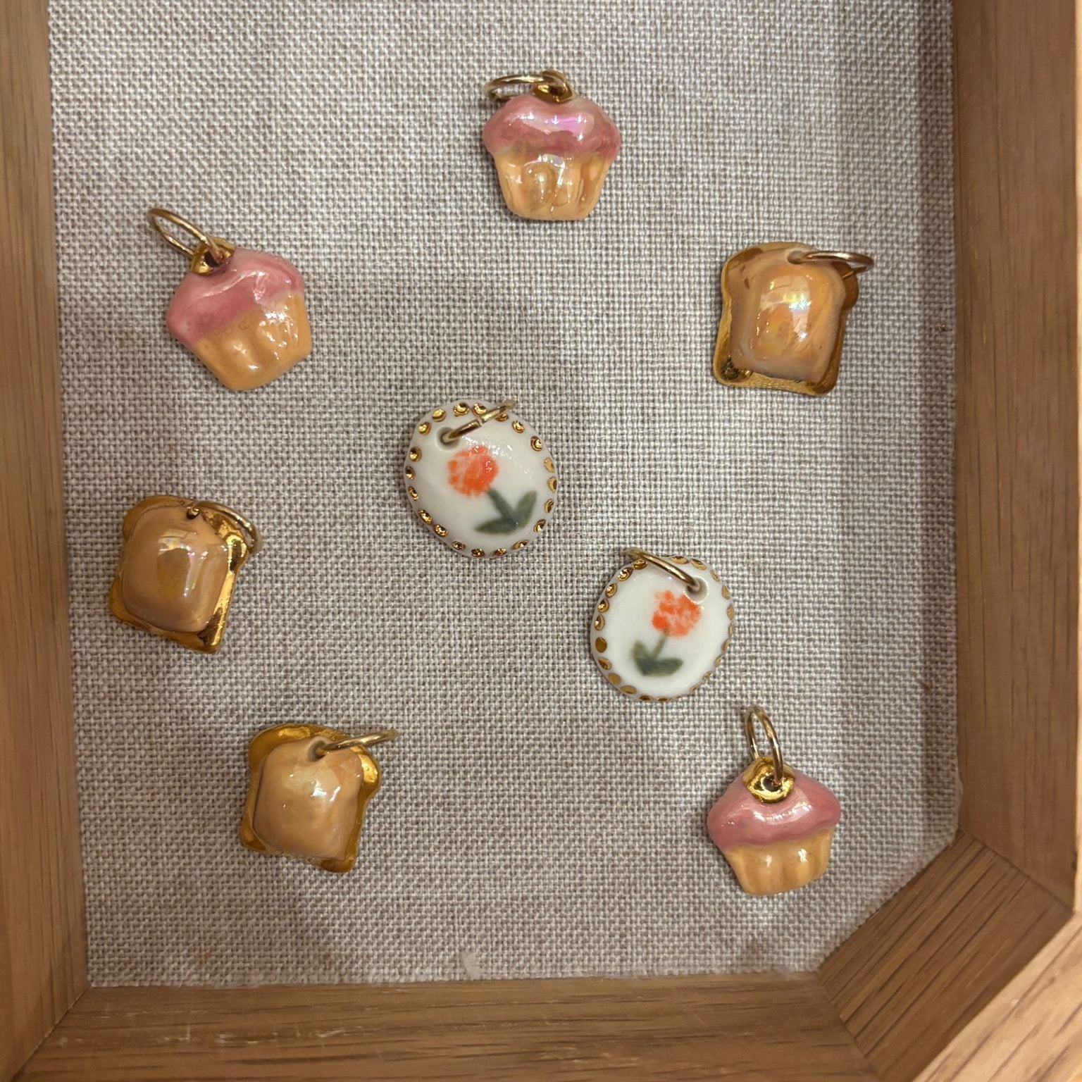 1320°, Médaillon - Motifs