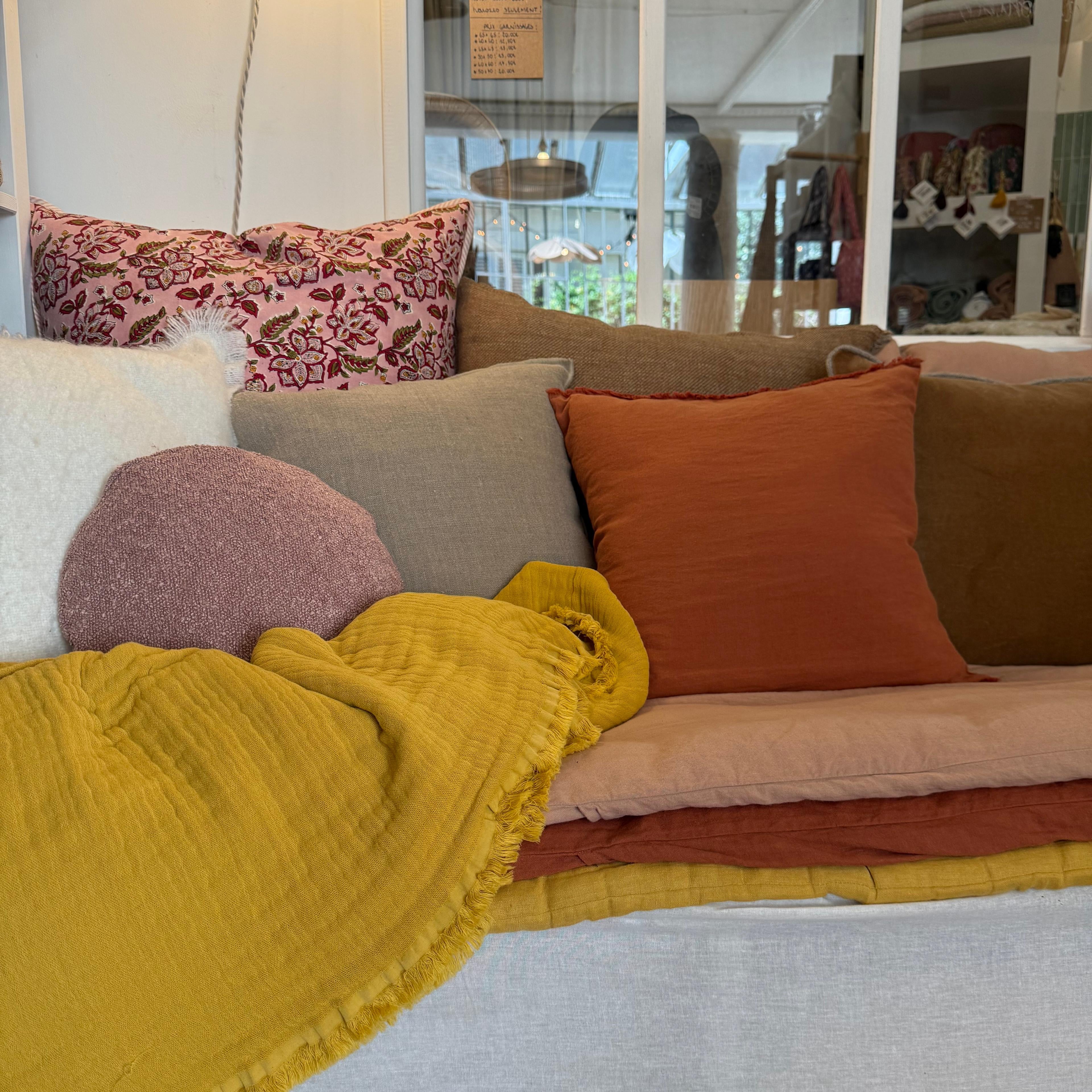 366 Concept, Coussin rond Ø 31 cm - Boucle Powder Pink XS