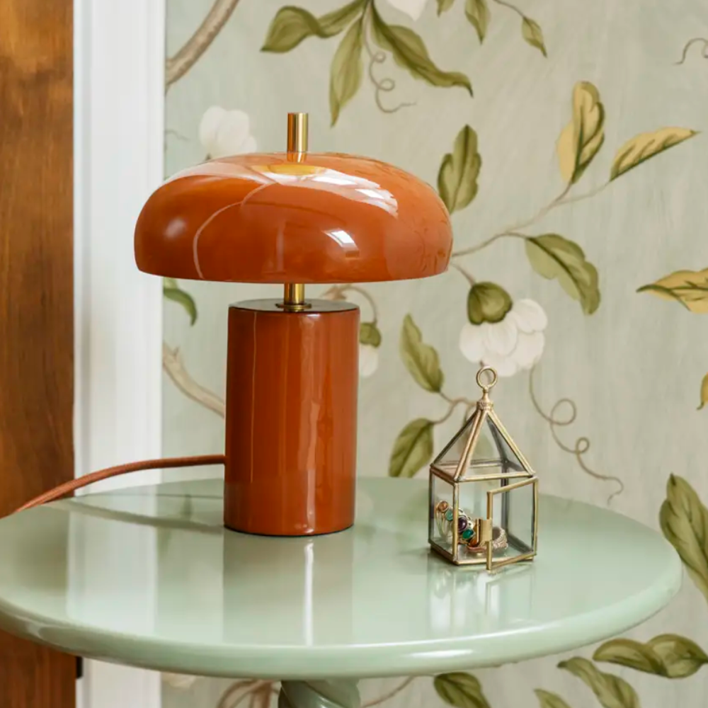 Madam Stoltz, Boîte en verre - Maison