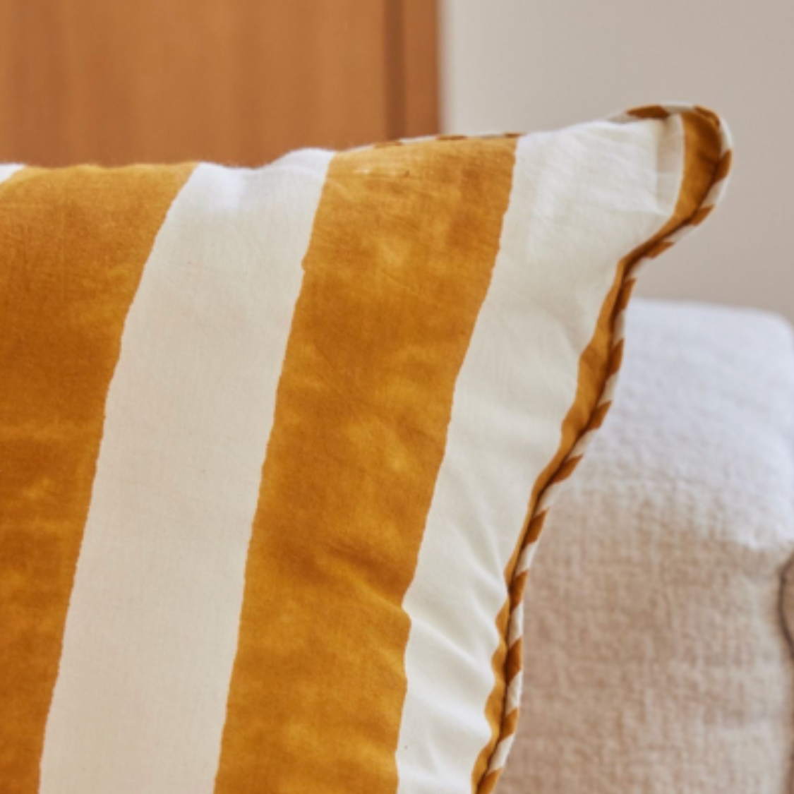 Bonheur du jour, Housse de coussin 50x35 - Rayures Caramel