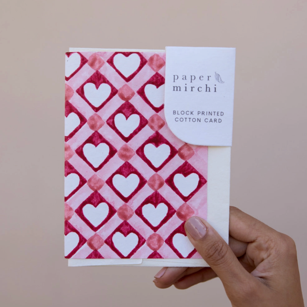 Paper Mirchi, Carte - Cœur à carreaux rouges