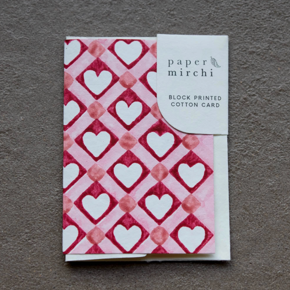 Paper Mirchi, Carte - Cœur à carreaux rouges