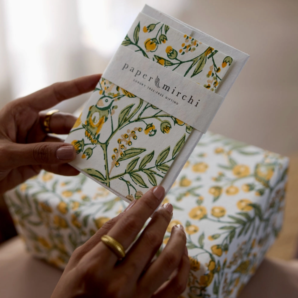 Paper Mirchi, Carte - Songbird Sunshine