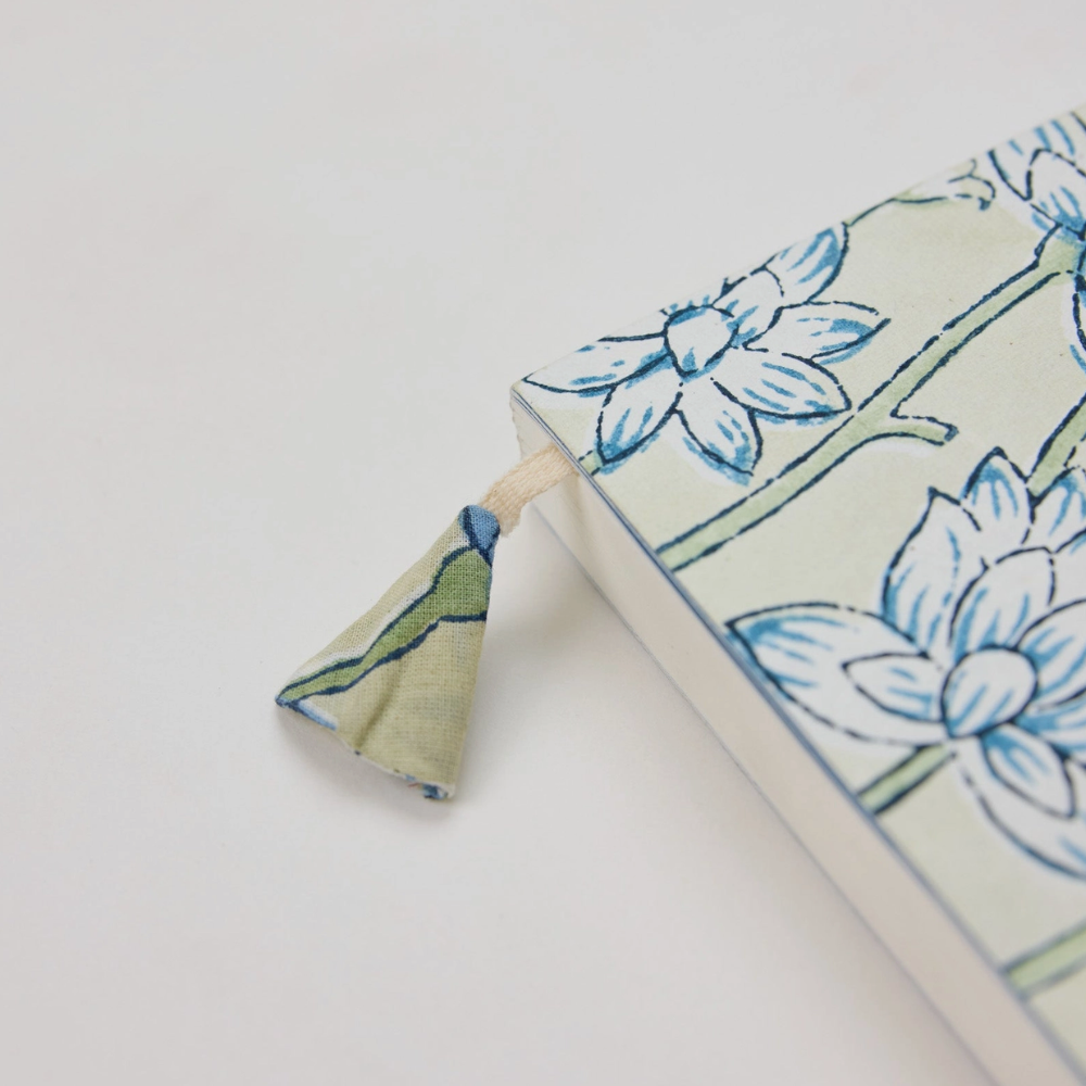 Paper Mirchi, Carnet de notes - Lotus Indigo