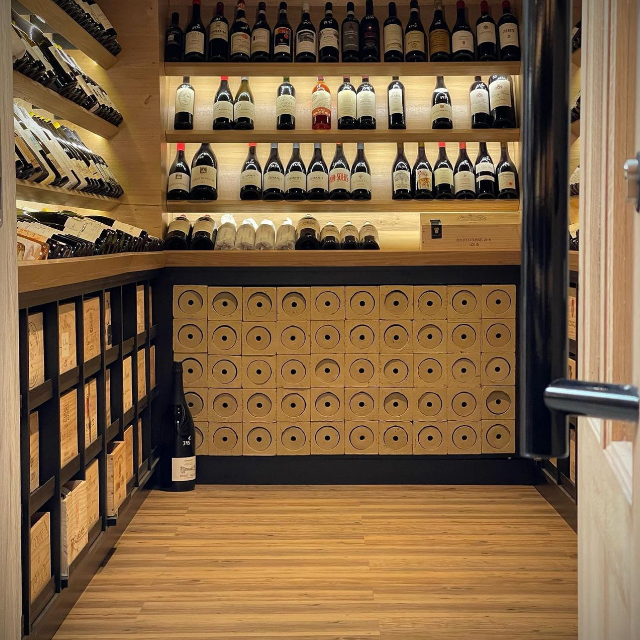 Argicru, Cave à vin en argile séchée - 48 casiers