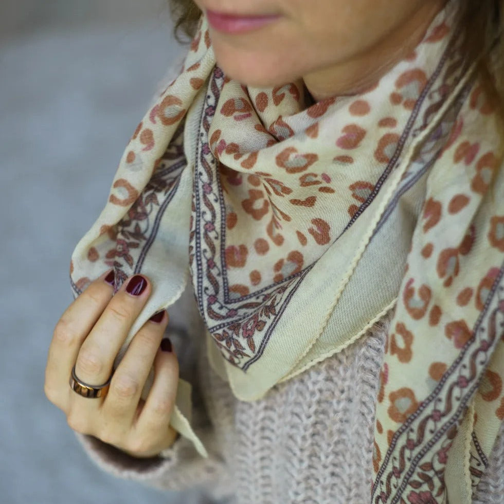 Bindi Atelier, Grand Foulard en laine - Bengal Lana