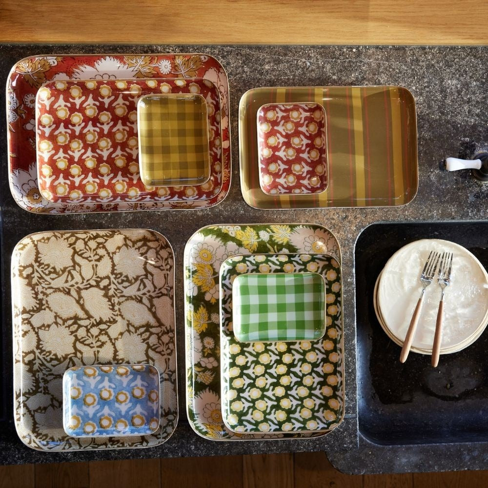 Bonheur du jour, Grand Plateau - Isha Squirrel