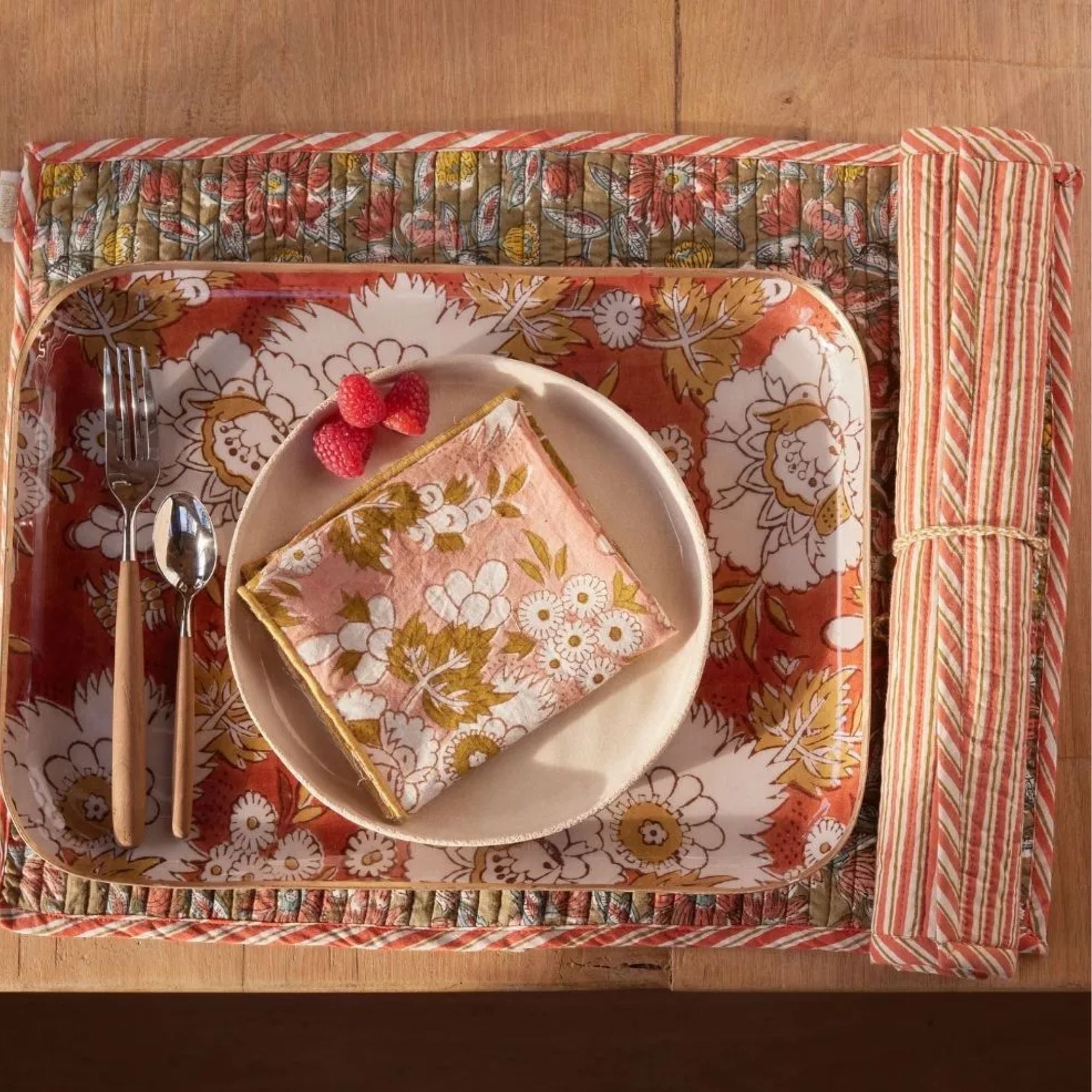 Bonheur du jour, Grand Plateau - Vishnu Squirrel