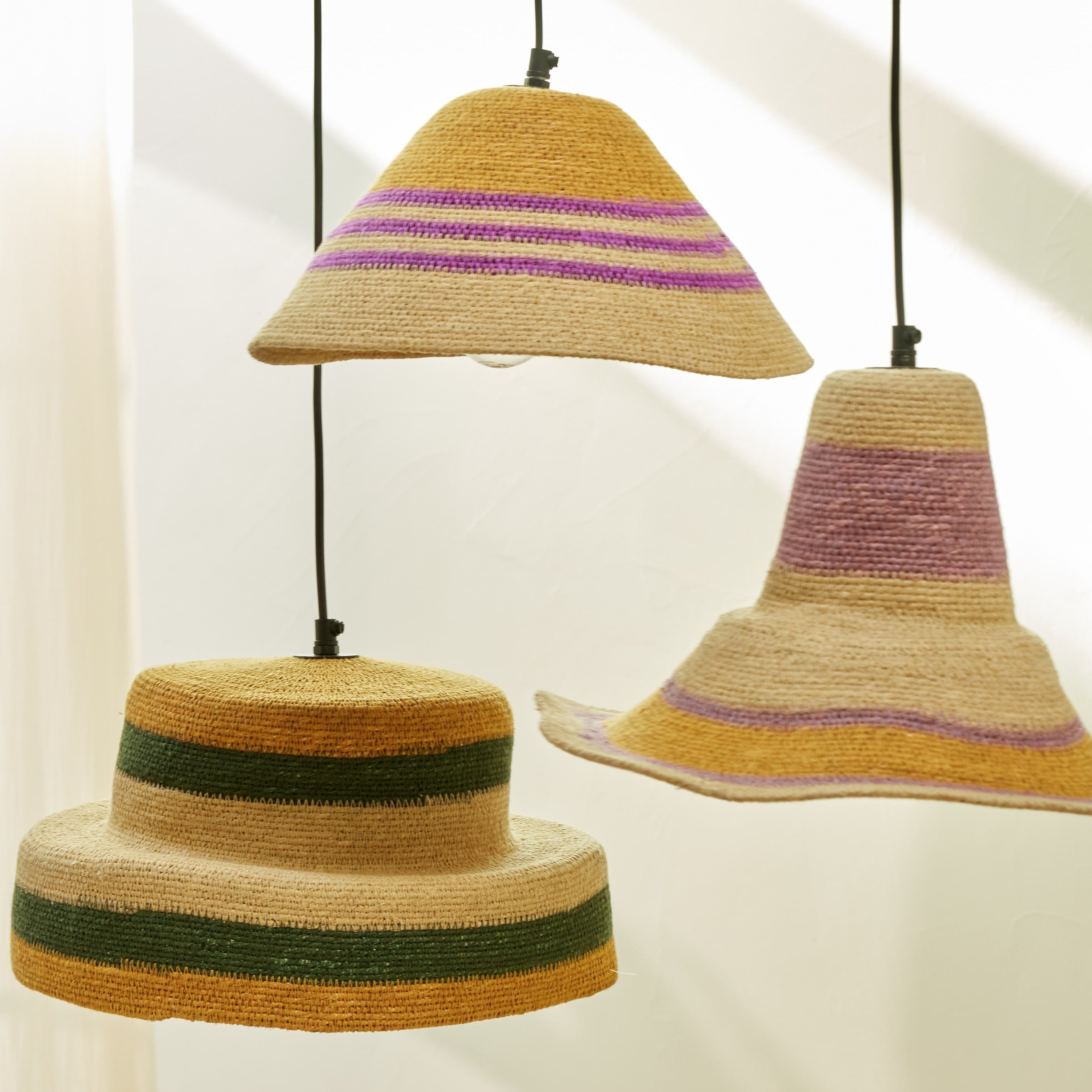 Bonheur du jour, Suspension en jonc de mer - Hat Violine