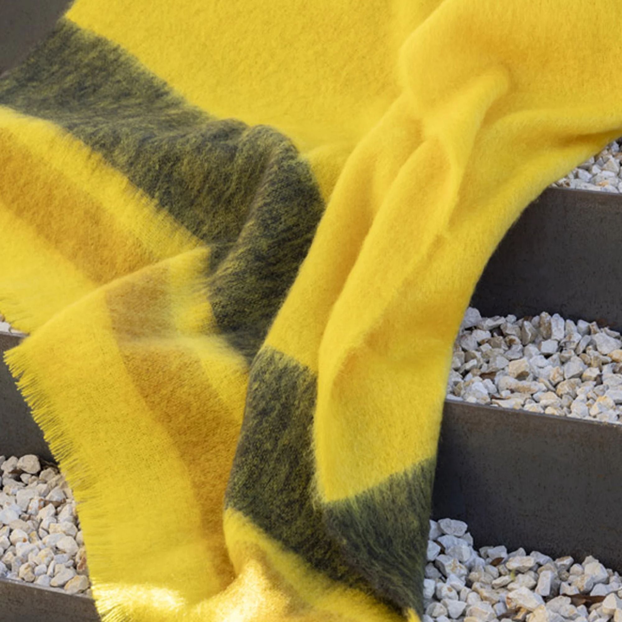 Brun de Vian Tiran, Plaid Mohair Dessins - Passage Miel