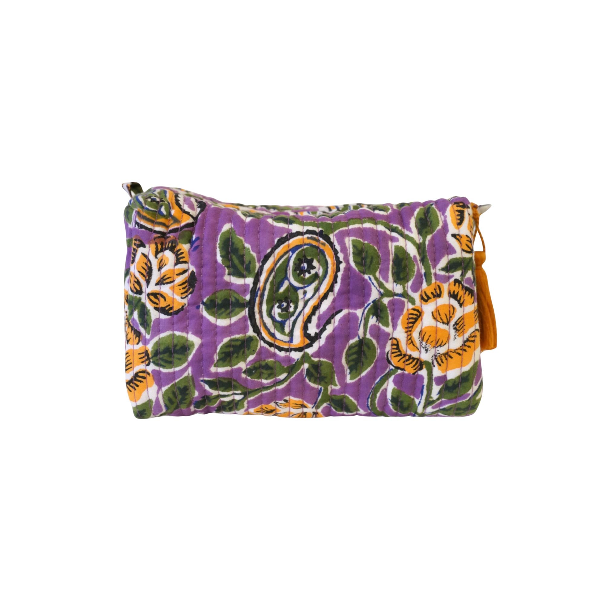 Claire Beaugrand, Trousse de toilette - N°51