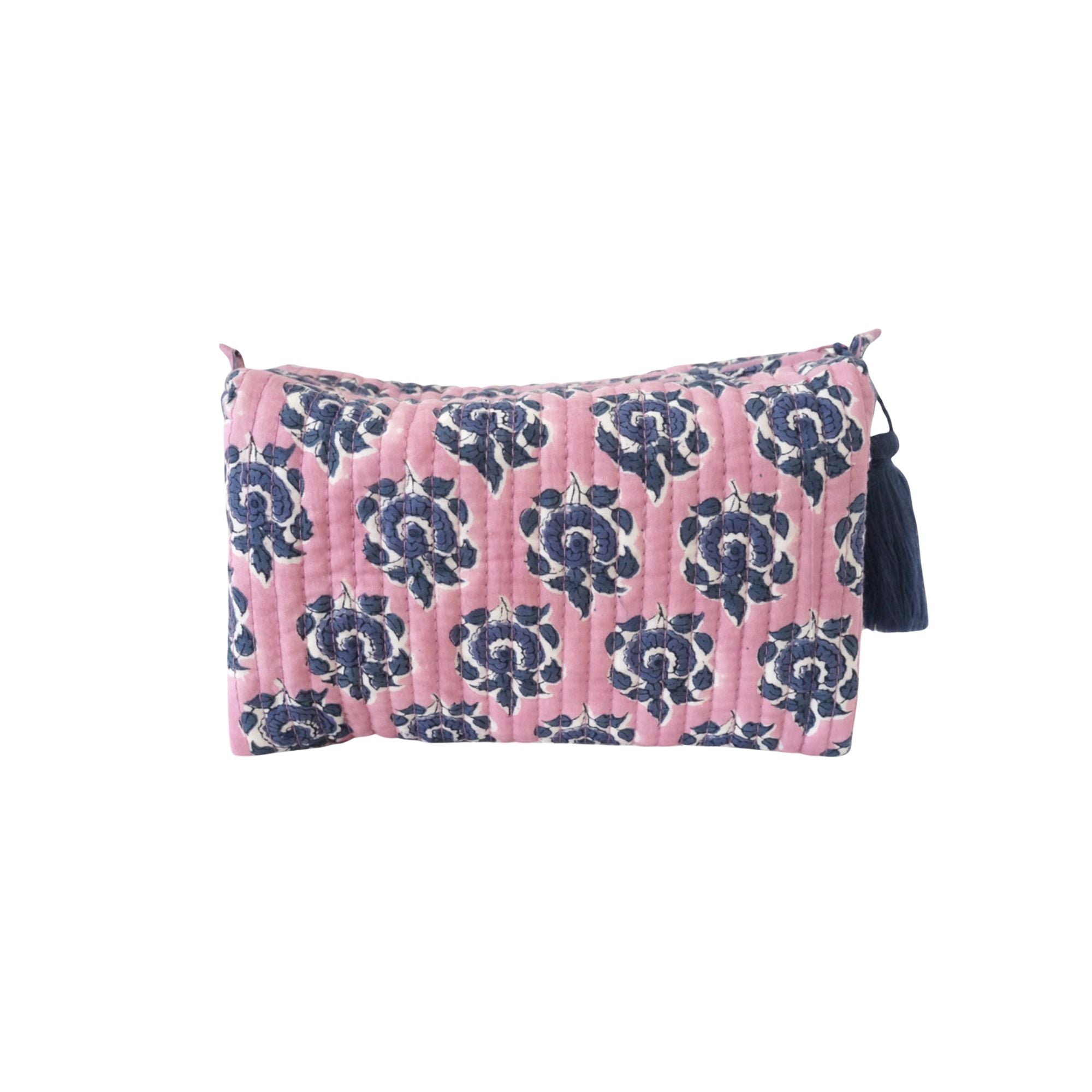 Claire Beaugrand, Trousse de toilette - N°71