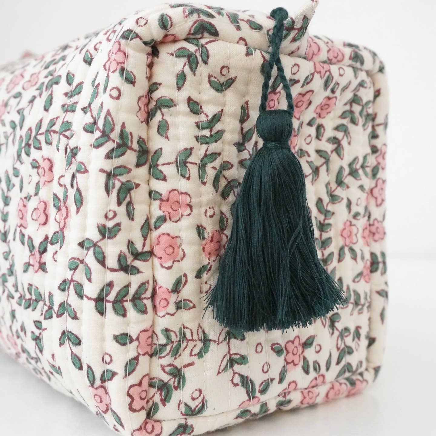 Claire Beaugrand, Trousse de toilette - N°79