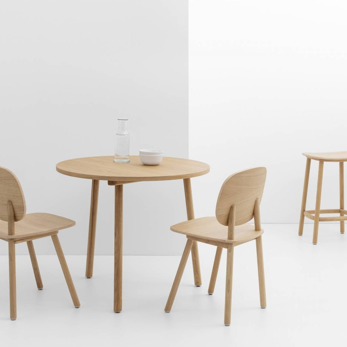 Cruso, Chaise en bois massif - Paddle