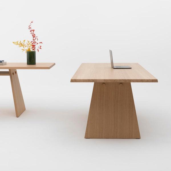 Cruso, Table à manger en bois massif - June