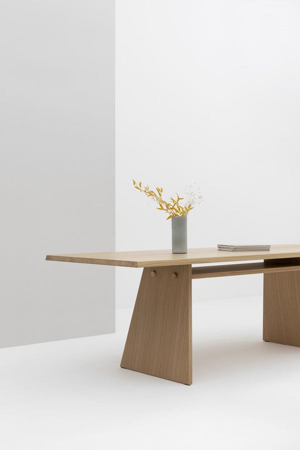 Cruso, Table à manger en bois massif - June