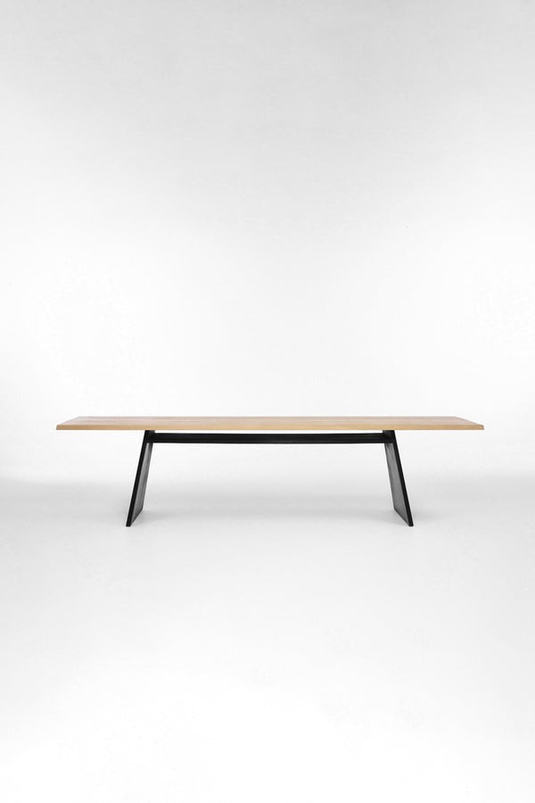 Cruso, Table à manger en bois massif - June