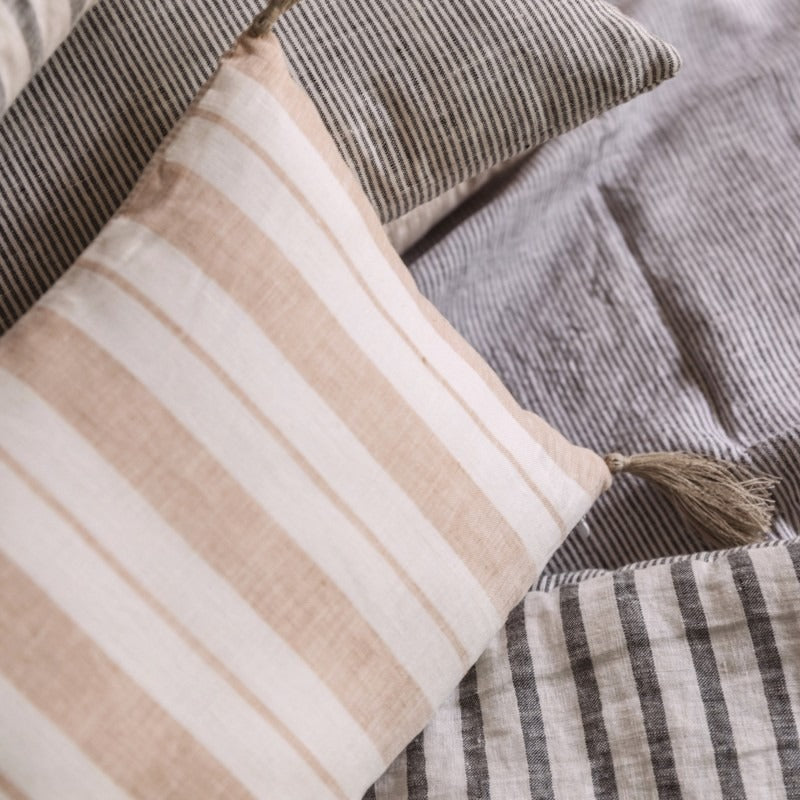 Gabrielle Paris, Housse de coussin en lin 25x35 - Bahia black/milk