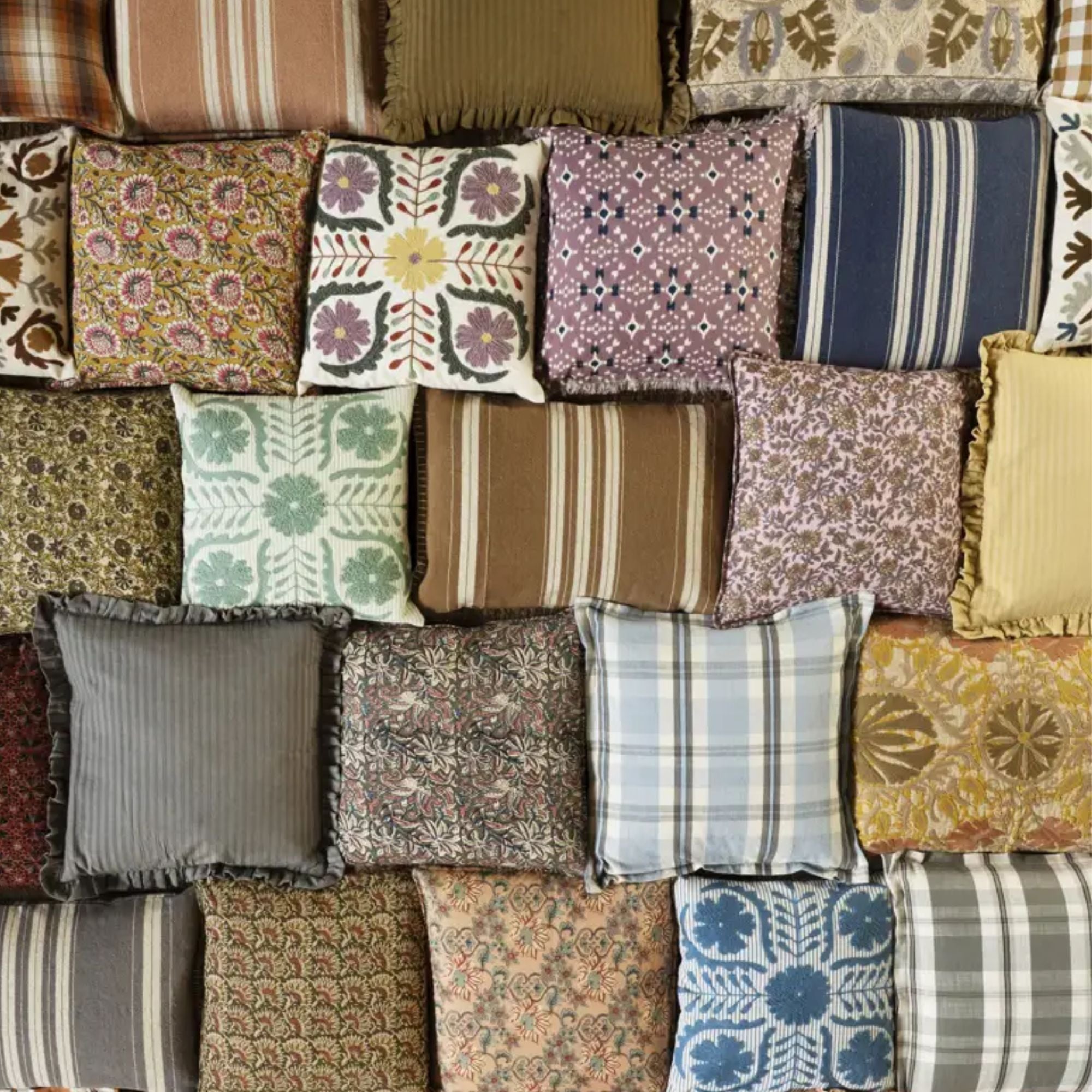 Madam Stoltz, Housse de coussin 50x50 - Skarv