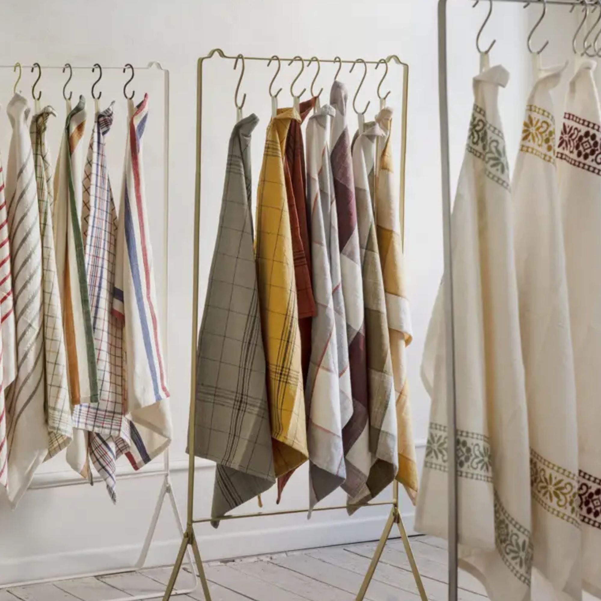 Madam Stoltz, Torchon - Curry