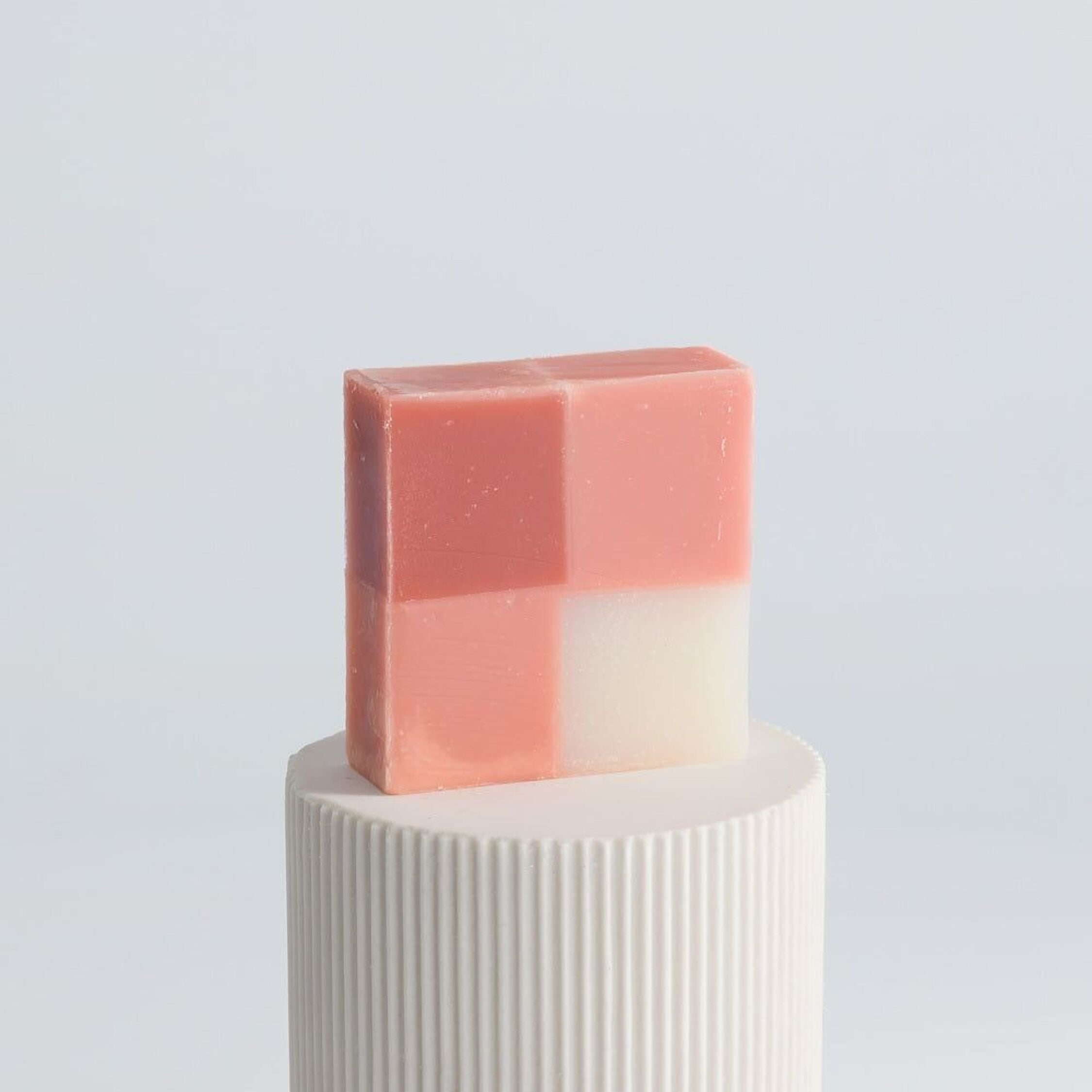 Savonnerie Ciment, Savon Surgras - Nappe à carreaux |Fleur d'Oranger