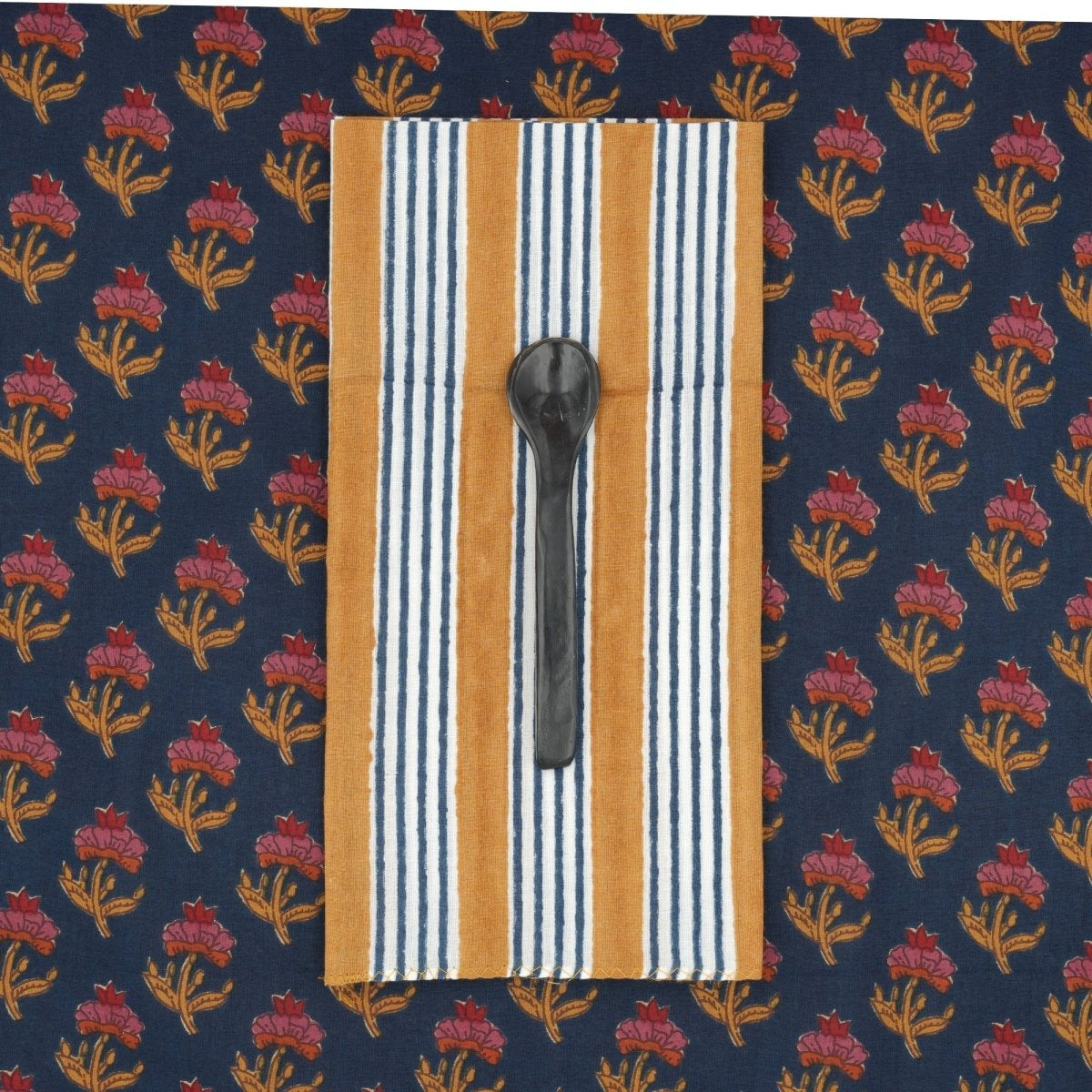 Suzette à table, Serviette de table - Alice Sunflower