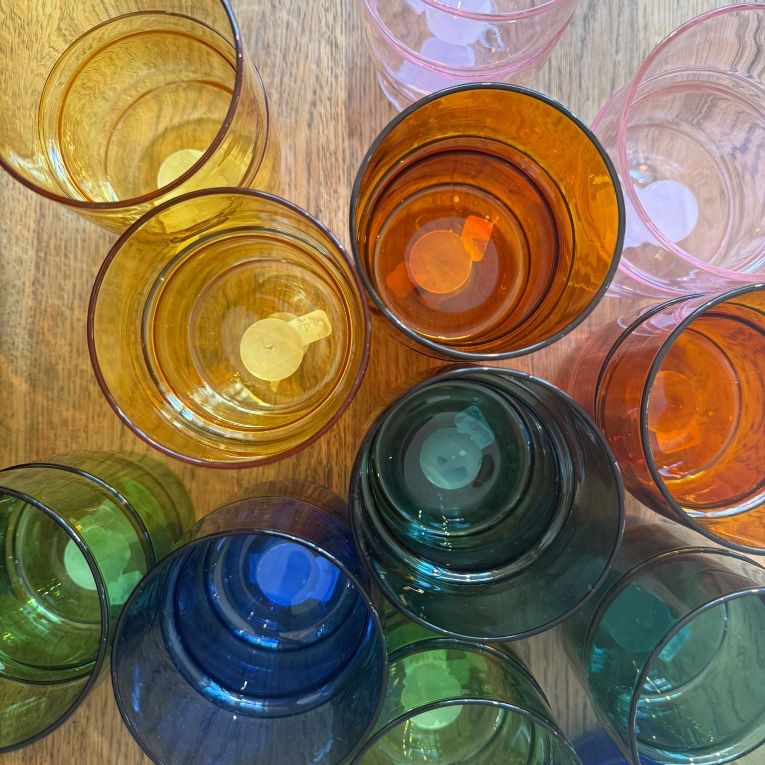Madam Stoltz, Verre - Ambre