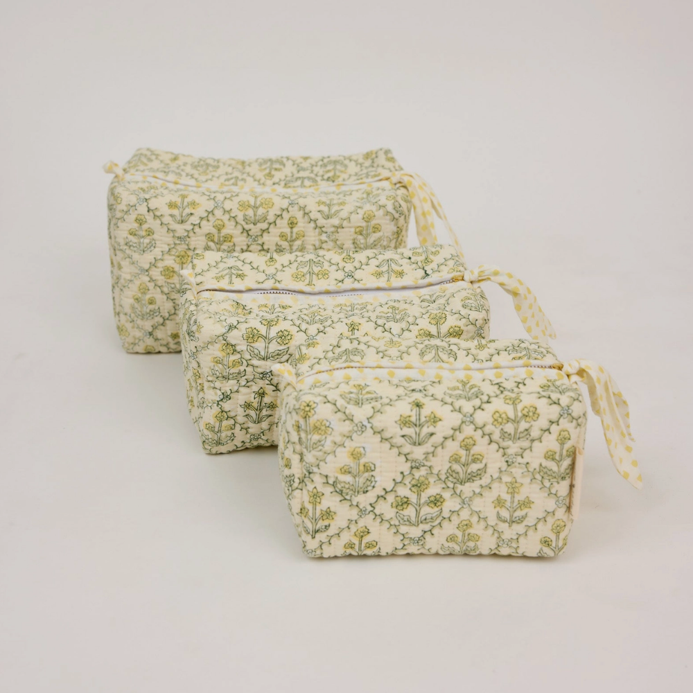 Paper Mirchi, Trousse de toilette - Treillis floral crème au beurre