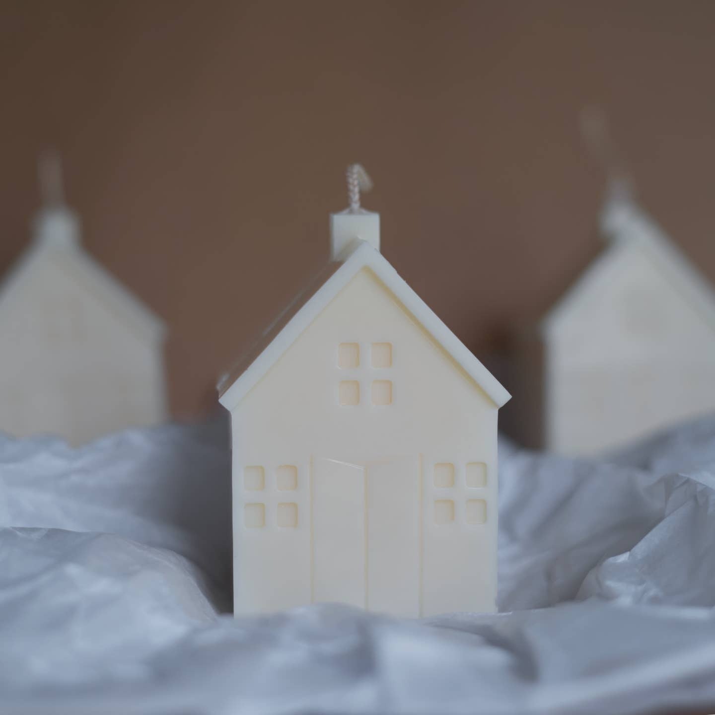 B.R.O.L, Bougie - Maison