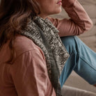 Bindi Atelier, Grand Foulard en laine - Frieda Khaki