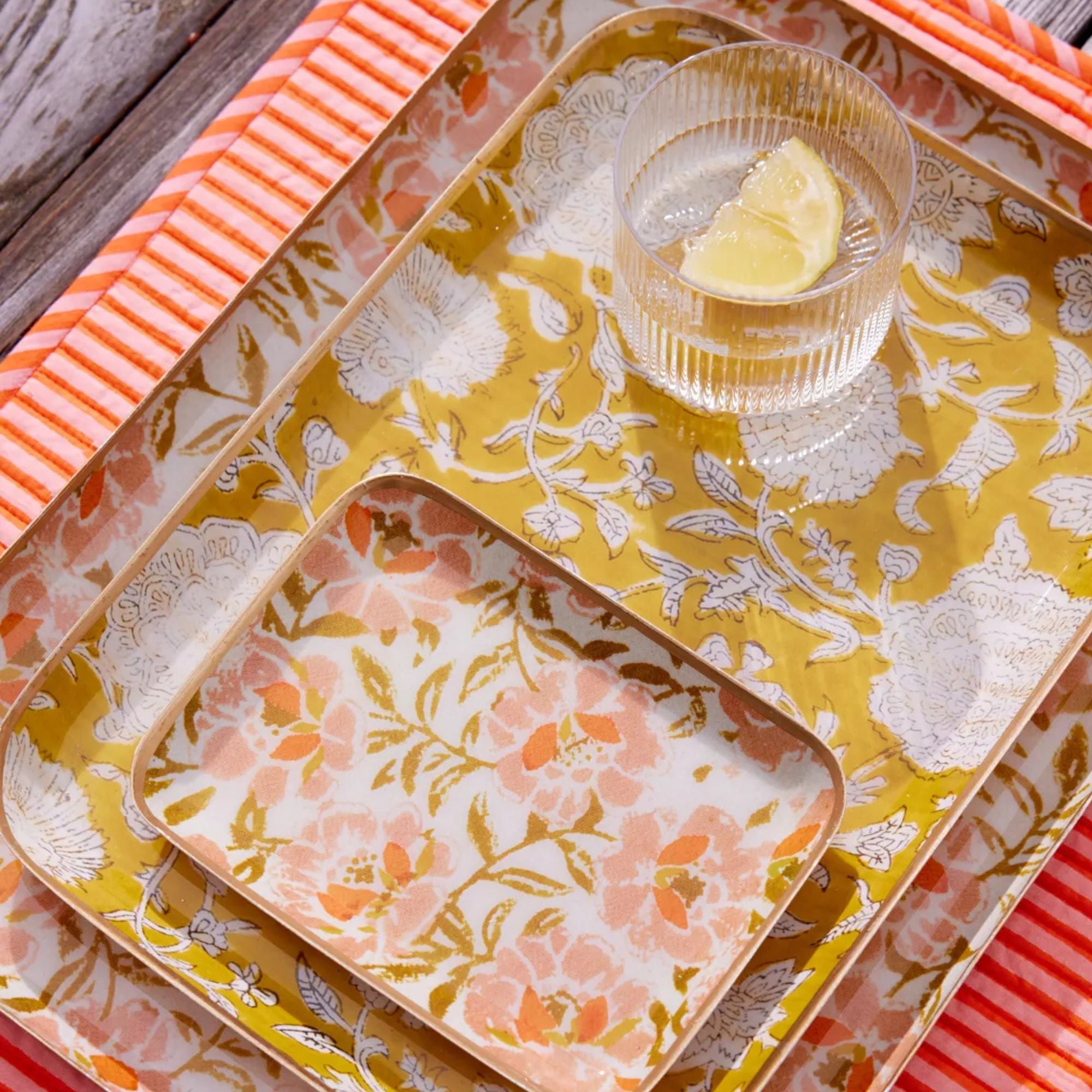  Bonheur du jour, Grand Plateau - Petunia Pink