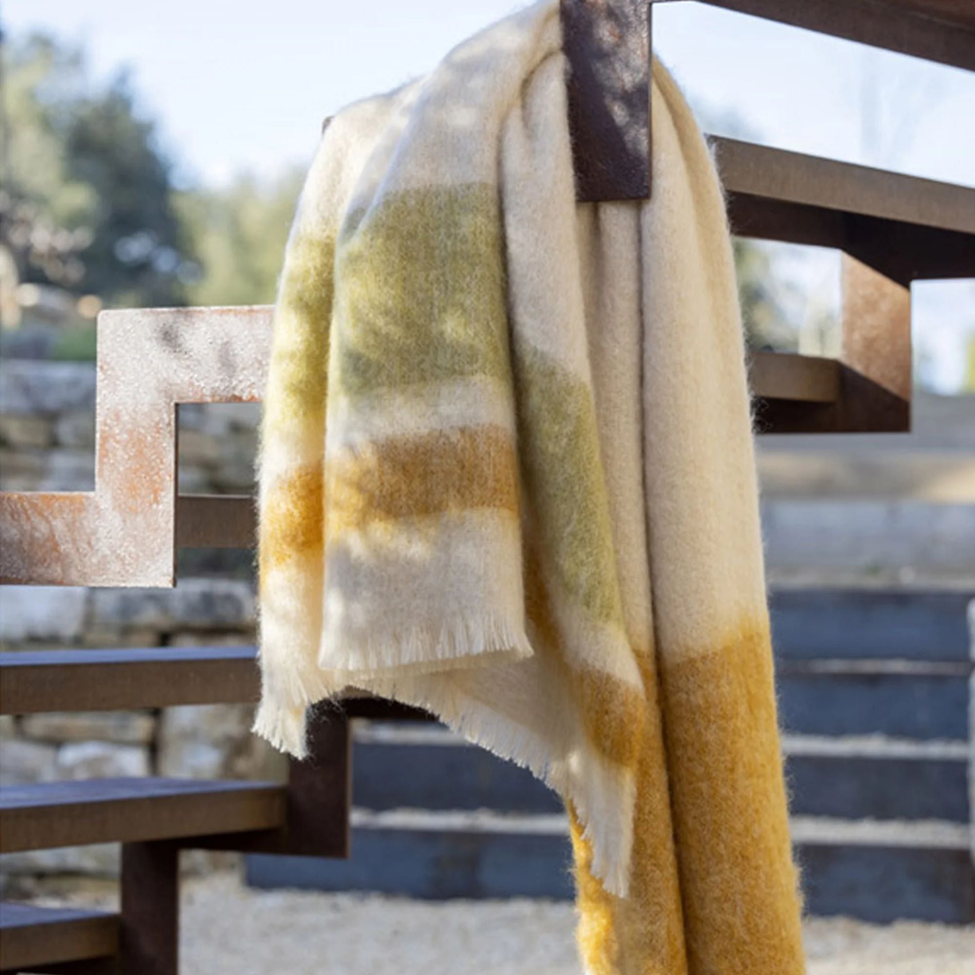 Brun de Vian Tiran, Plaid Mohair Dessins - Passage Avocat