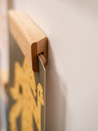 Gllu, Porte-affiches Raisin