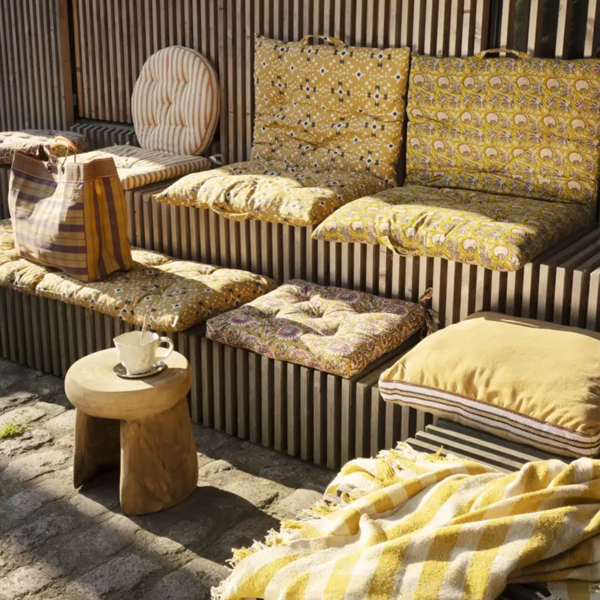 Madam Stoltz, Coussin d'assise - Brav