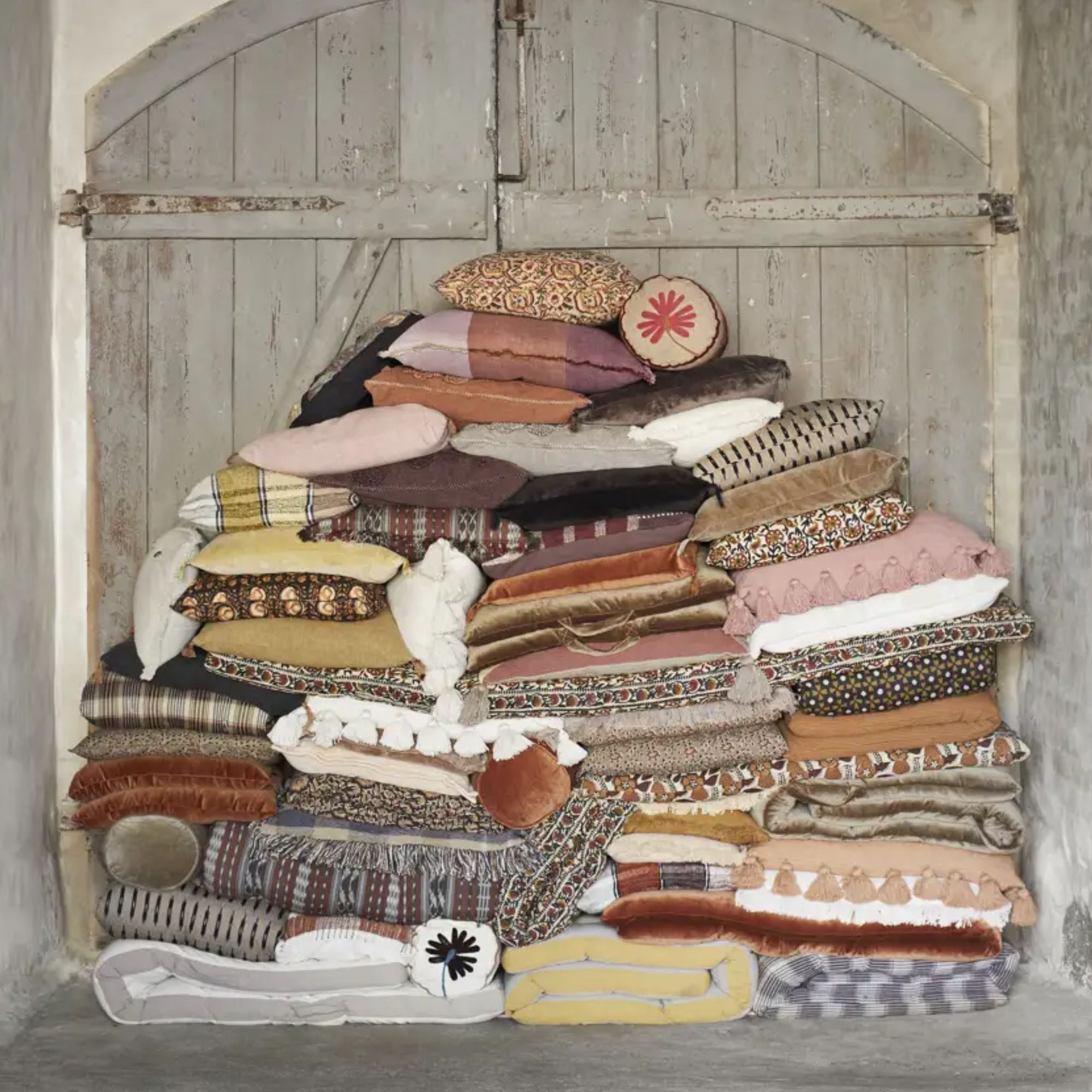 Madam Stoltz, Housse de coussin 50x50 - Amadis