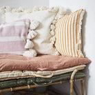 Madam Stoltz, Housse de coussin 50x50 - Fringe