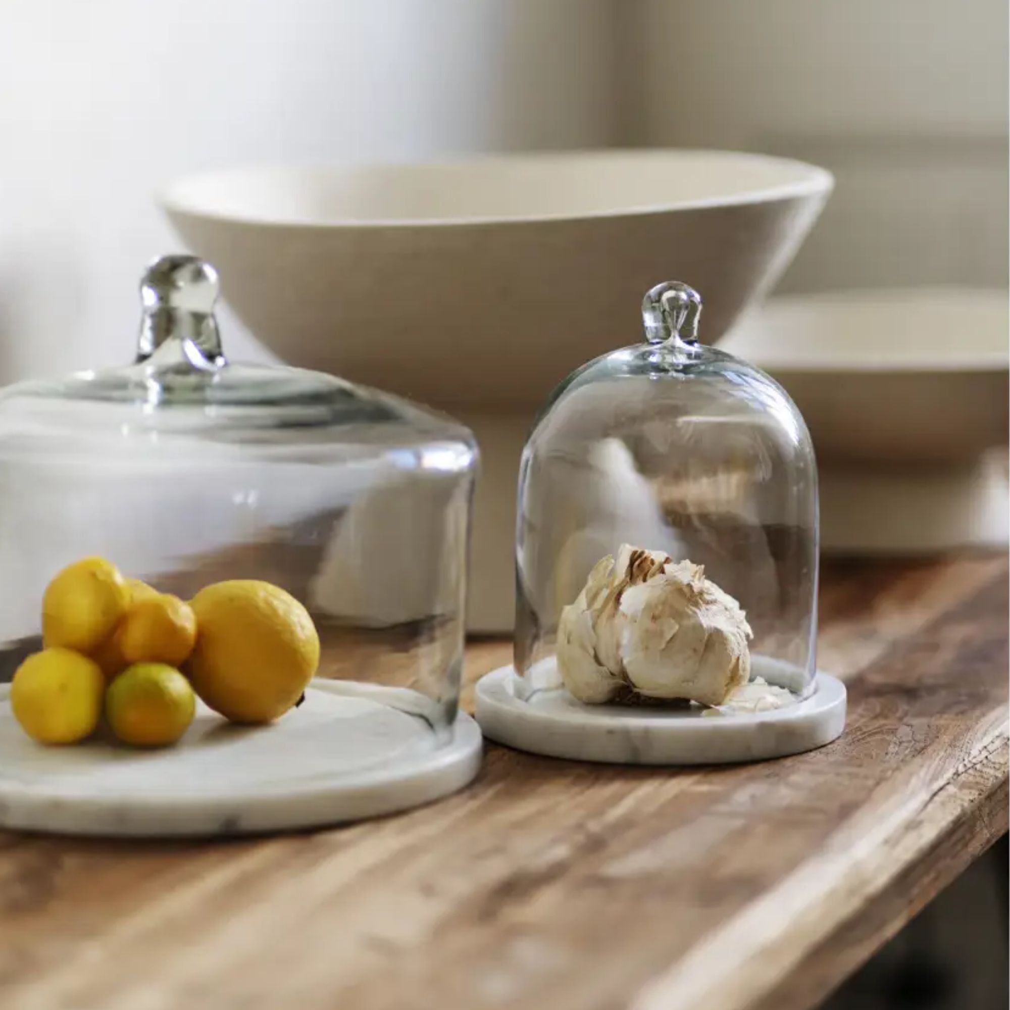 Madam Stoltz, Vide poche en papier maché