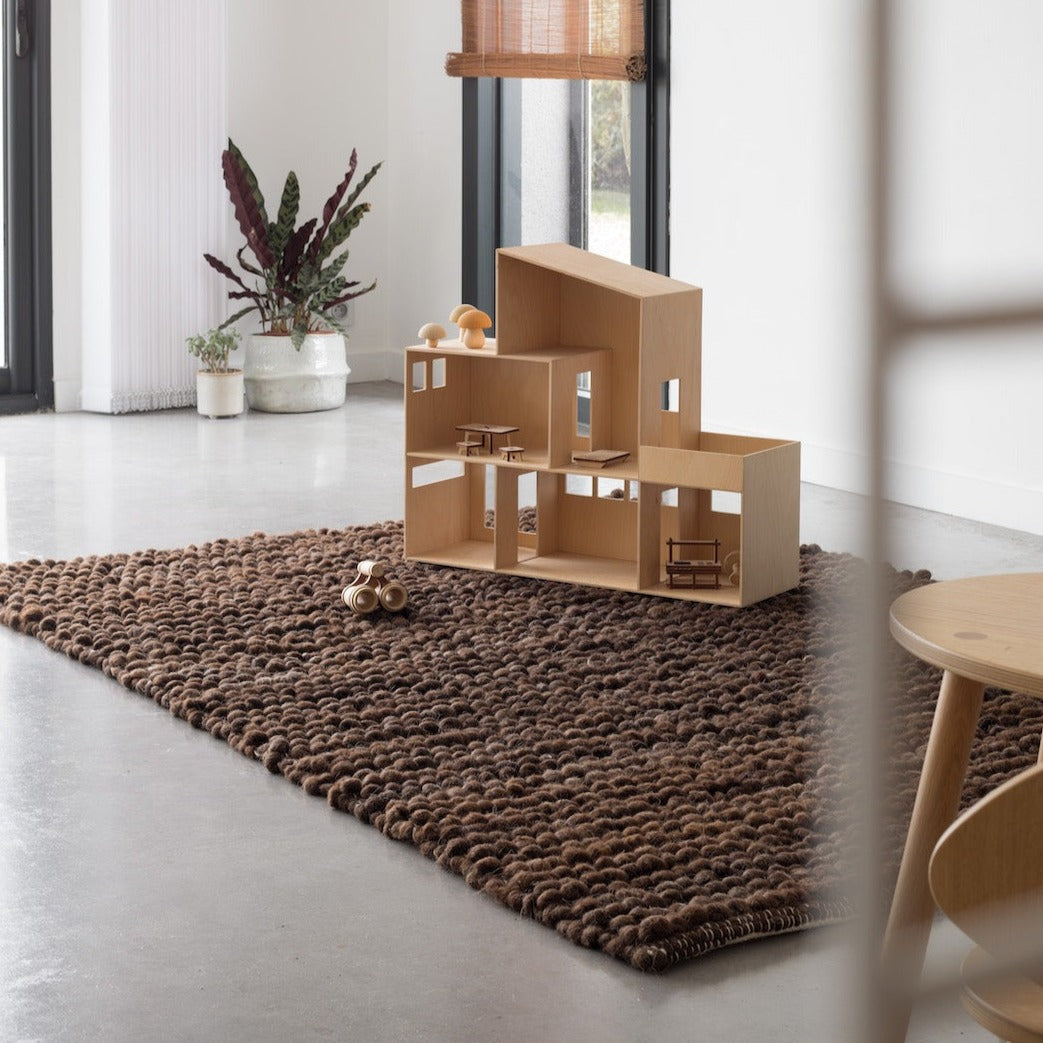 Nunamae, Natural Wool Rug - Brown | Curly effect – Nad Yut