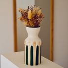 Oustao, Vase totem en céramique - Mediterranea Rayures vert&beige