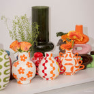 Qué Rico, Vase Gaspard - Dancing Daisies

