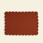 Tomète, Coussin rectangulaire en lin festonné - Tomette et Blanc