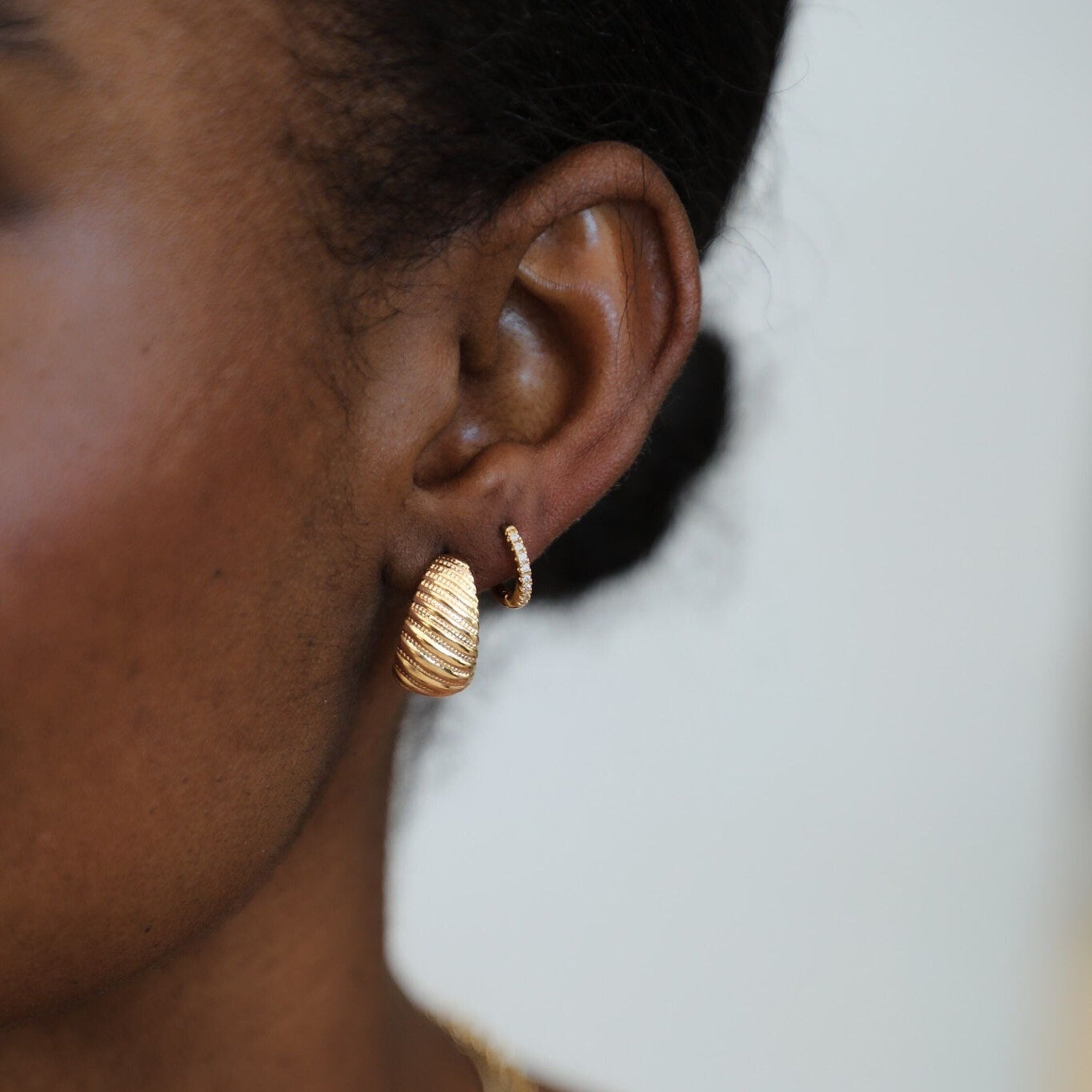 Waekura, Boucles d'oreilles - Brillante Blanche