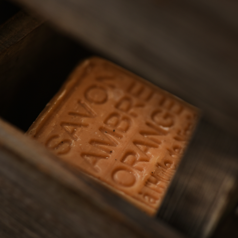 Savon cube Ambre-Orange à l’huile de Nigelle